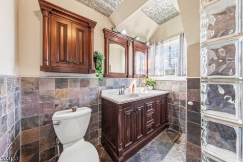 426 Walnut Street Roselle NJ 07203