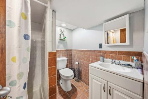 426 Walnut Street Roselle NJ 07203