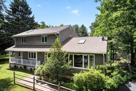 99 Cole Road Readington NJ 08889