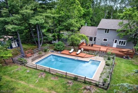 99 Cole Road Readington NJ 08889