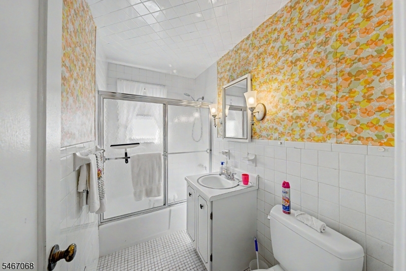 56 Trudy Drive Lodi NJ 07644