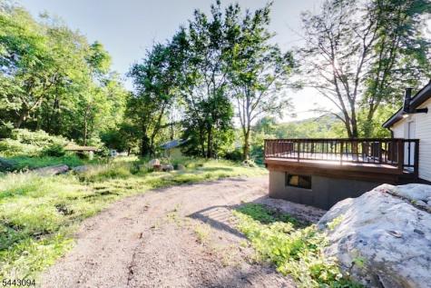 43 E Shore Trail Hardyston NJ 07460