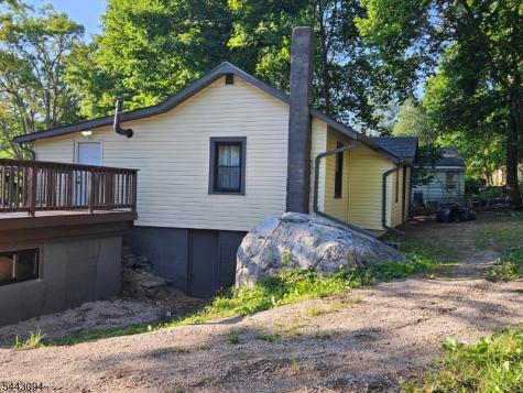 43 E Shore Trail Hardyston NJ 07460