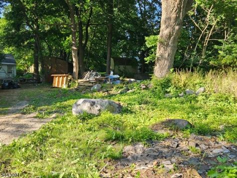 43 E Shore Trail Hardyston NJ 07460