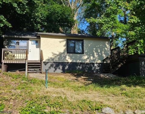 43 E Shore Trail Hardyston NJ 07460