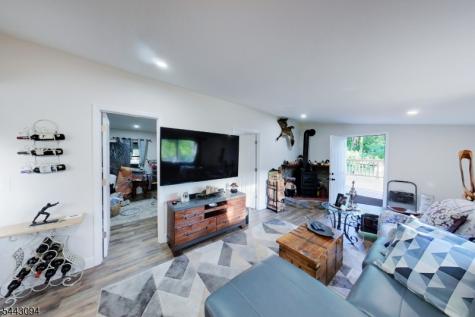 43 E Shore Trail Hardyston NJ 07460