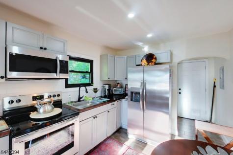 43 E Shore Trail Hardyston NJ 07460