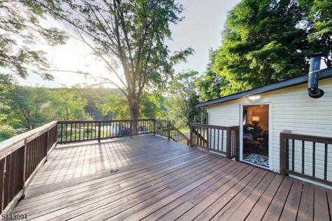 43 E Shore Trail Hardyston NJ 07460