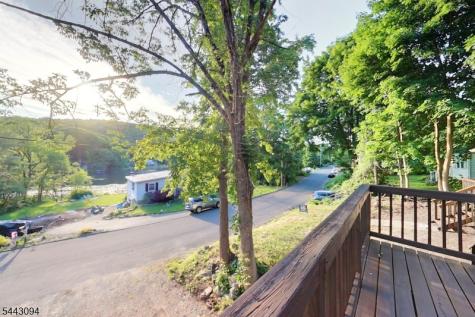 43 E Shore Trail Hardyston NJ 07460