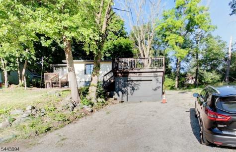 43 E Shore Trail Hardyston NJ 07460