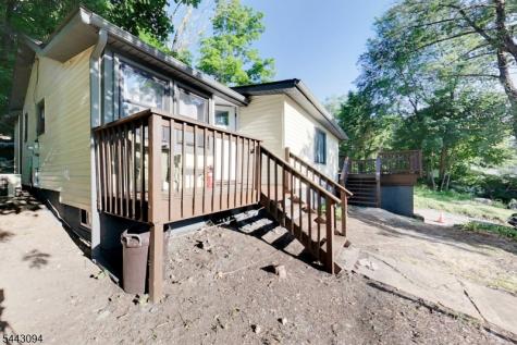 43 E Shore Trail Hardyston NJ 07460