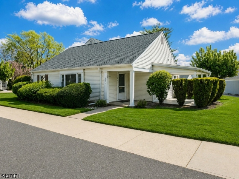 220 Manchester Lane Monroe NJ 08831