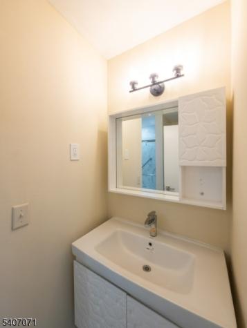 220 Manchester Lane Monroe NJ 08831