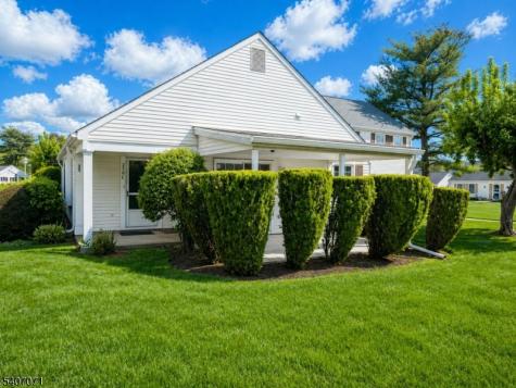 220 Manchester Lane Monroe NJ 08831