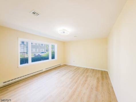 220 Manchester Lane Monroe NJ 08831
