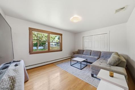 37 Buena Vista Avenue Hawthorne NJ 07506