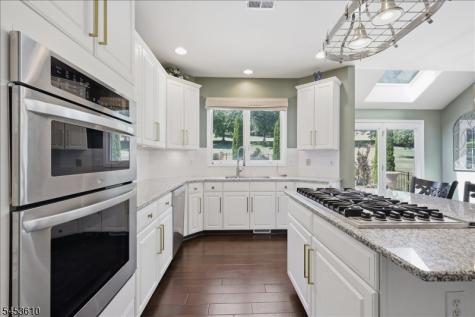29 Old Schoolhouse Road Bethlehem NJ 08802