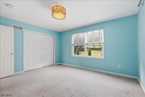 29 Old Schoolhouse Road Bethlehem NJ 08802