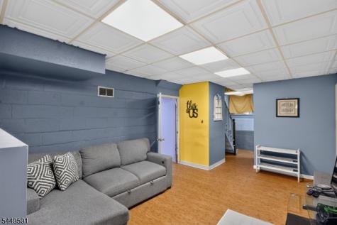 12 Nottingham Road West Orange NJ 07052