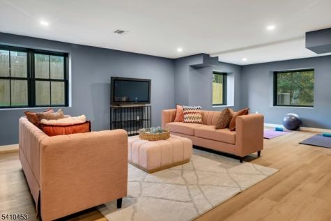 83 W End Avenue Summit NJ 07901
