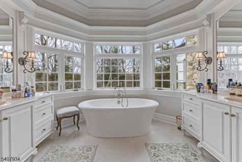 109 Mosle Road Mendham NJ 07931