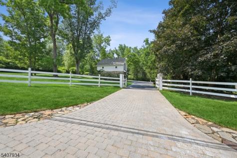 109 Mosle Road Mendham NJ 07931