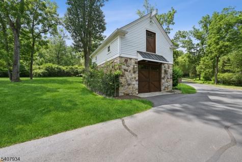 109 Mosle Road Mendham NJ 07931