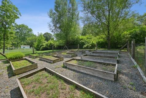 109 Mosle Road Mendham NJ 07931