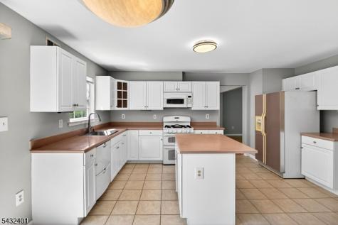 5 Campbell Road Hillsborough NJ 08844