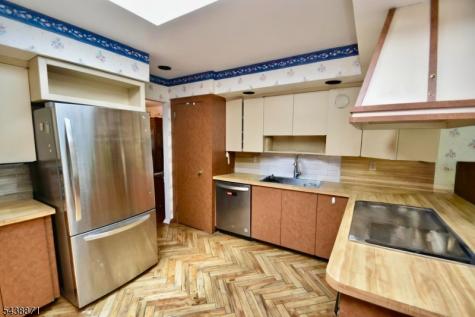 615 Lamanna Drive River Vale NJ 07675