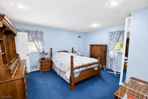615 Lamanna Drive River Vale NJ 07675