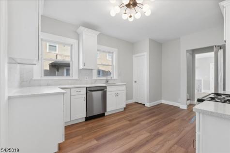 109 E 6th Avenue Roselle NJ 07203