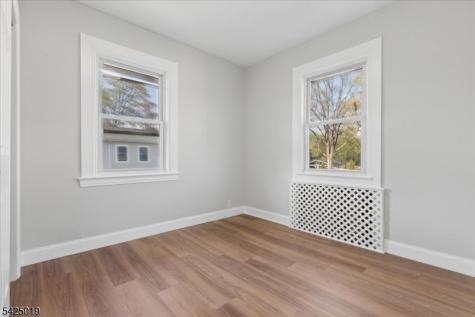 109 E 6th Avenue Roselle NJ 07203