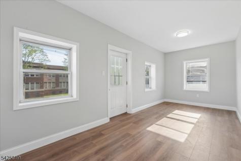 109 E 6th Avenue Roselle NJ 07203