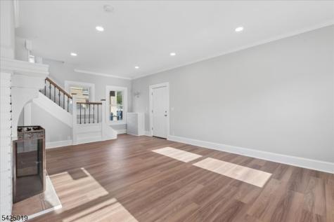 109 E 6th Avenue Roselle NJ 07203