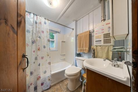 2215 Lakeside Drive Vernon NJ 07422