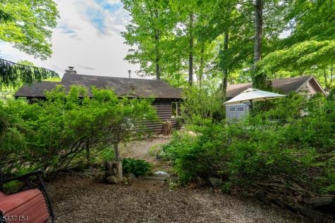 2215 Lakeside Drive Vernon NJ 07422