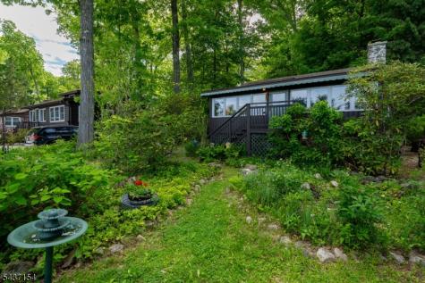 2215 Lakeside Drive Vernon NJ 07422