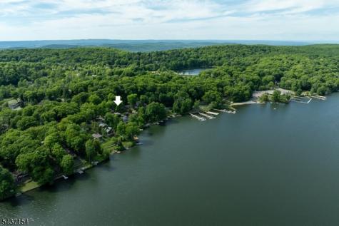 2215 Lakeside Drive Vernon NJ 07422