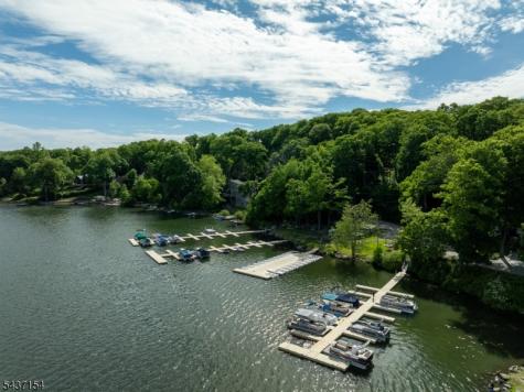 2215 Lakeside Drive Vernon NJ 07422
