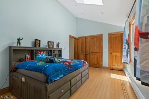 15 Kuiken Court Wayne NJ 07470