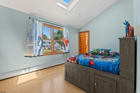 15 Kuiken Court Wayne NJ 07470