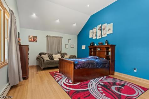 15 Kuiken Court Wayne NJ 07470
