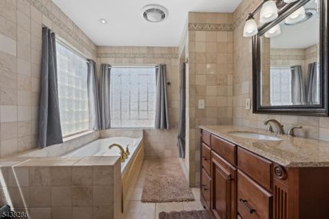 15 Kuiken Court Wayne NJ 07470