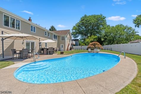 15 Kuiken Court Wayne NJ 07470