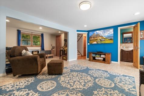 15 Kuiken Court Wayne NJ 07470