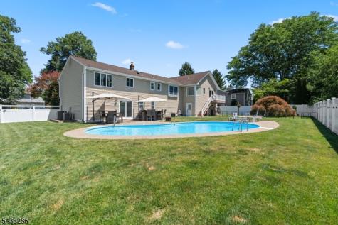 15 Kuiken Court Wayne NJ 07470