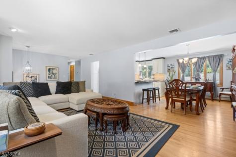 15 Kuiken Court Wayne NJ 07470