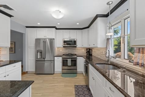 15 Kuiken Court Wayne NJ 07470
