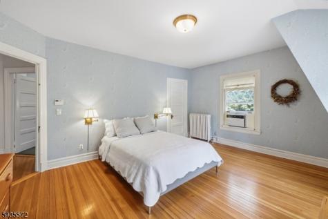 164 S Highwood Avenue Glen Rock NJ 07452